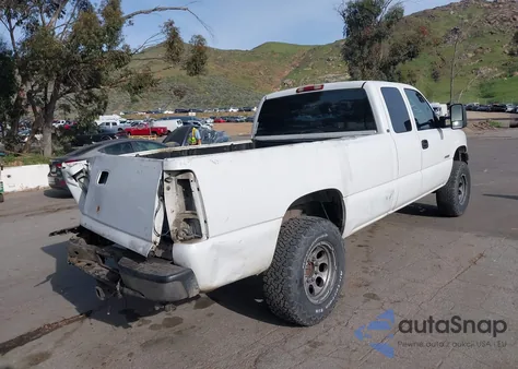 2000 Chevrolet Silverado 2500 z USA, uszkodzony, nr VIN 1GCGC29UXYE421259